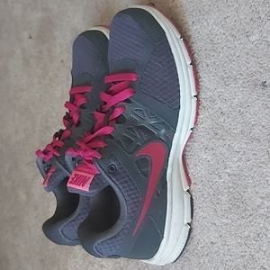 Nike relentless woman's 9